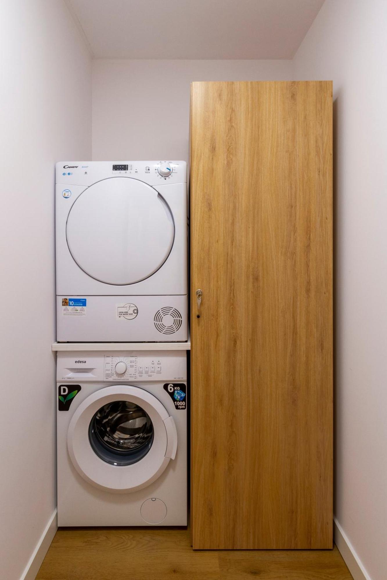 Urbanfive Apartamentos Ourense Centro Екстер'єр фото