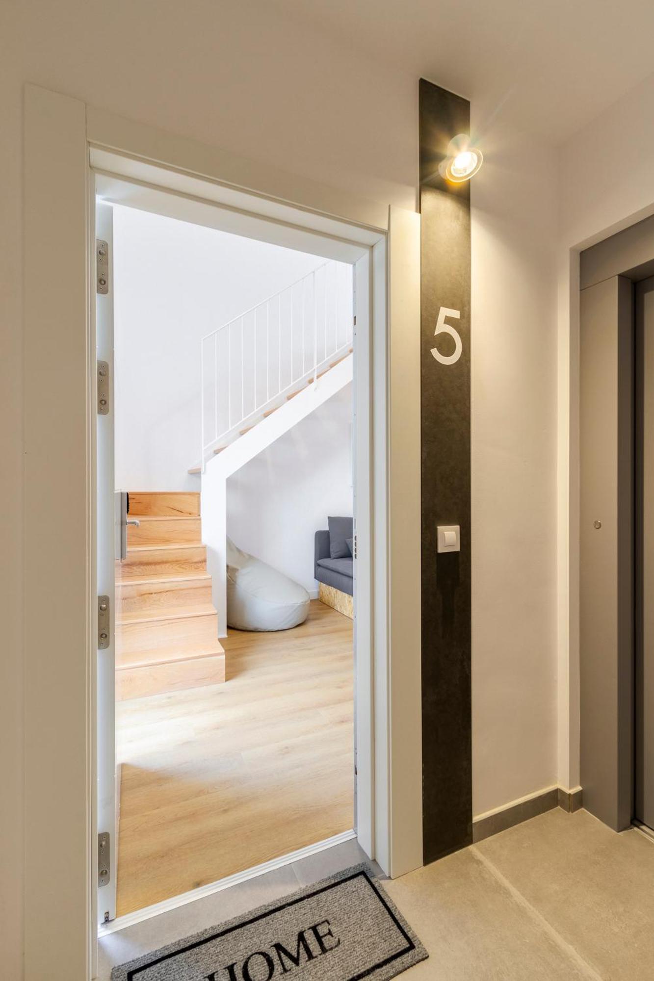 Urbanfive Apartamentos Ourense Centro Екстер'єр фото