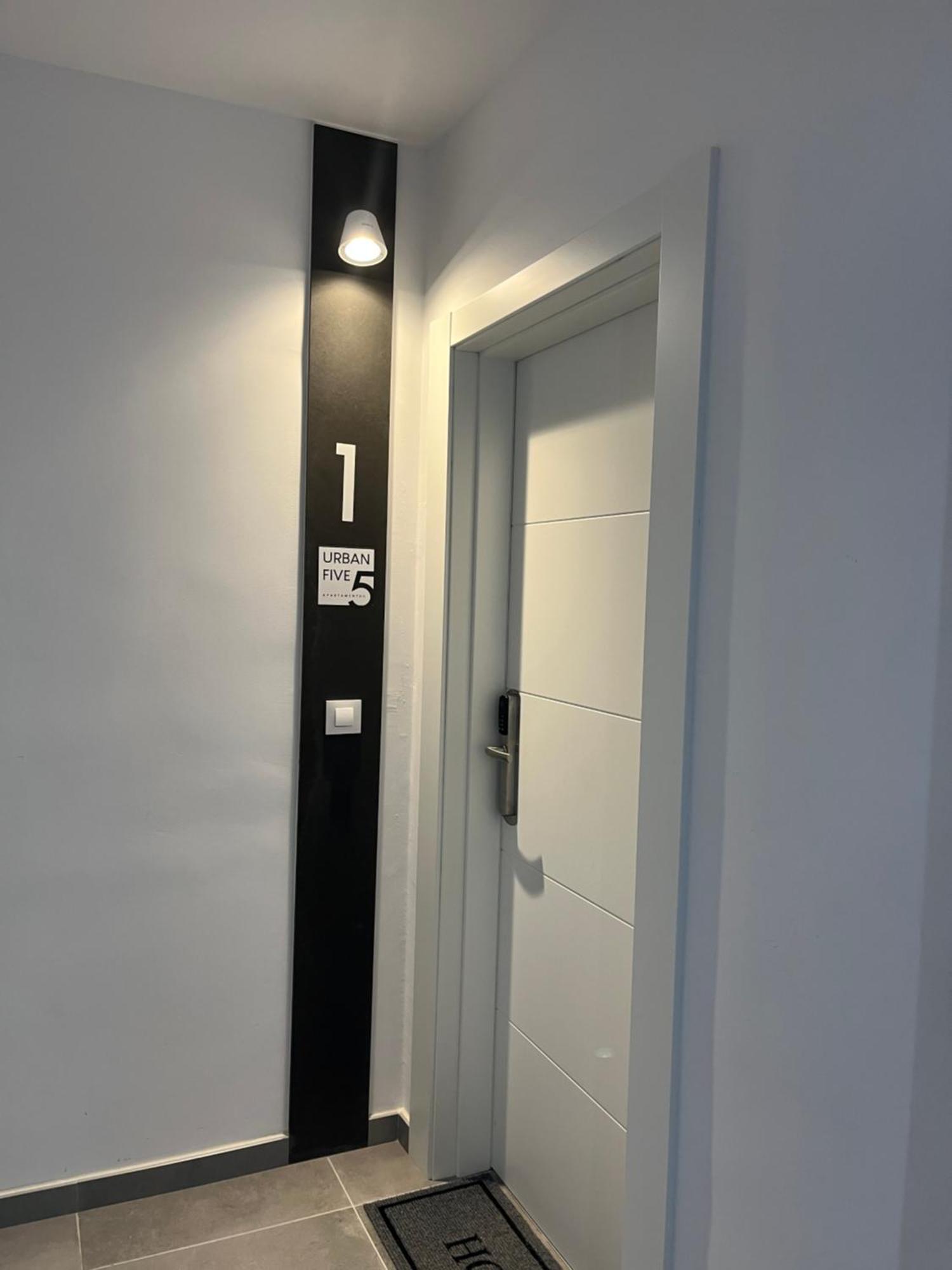 Urbanfive Apartamentos Ourense Centro Екстер'єр фото